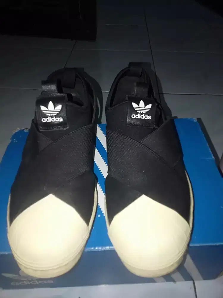 Sepatu superstar slip on preloved