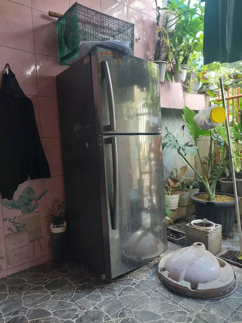 Kulkas samsung 2 pintu kondisi tidak dingin - kulkas socond