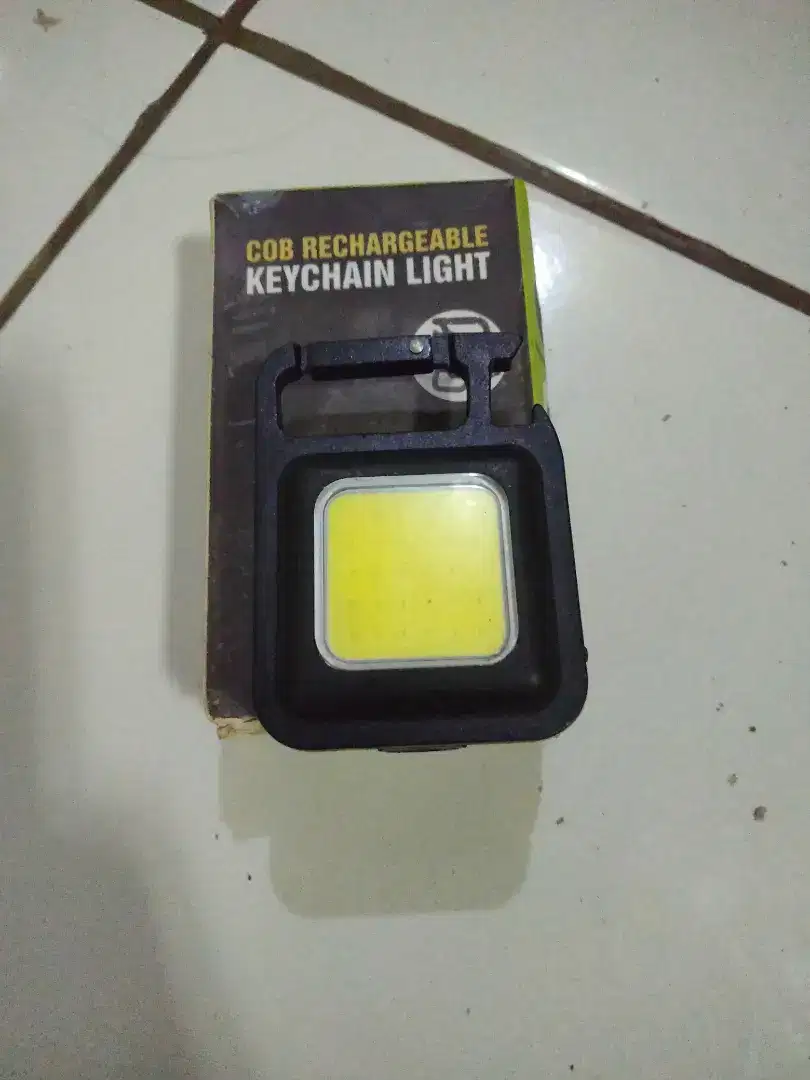 Lampu gantungan tas