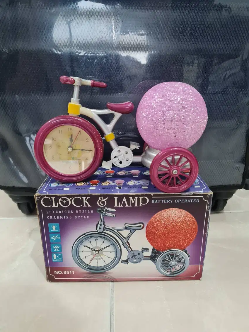 Jam Alarm dengan Lampu Bentuk Sepeda (Bekas)