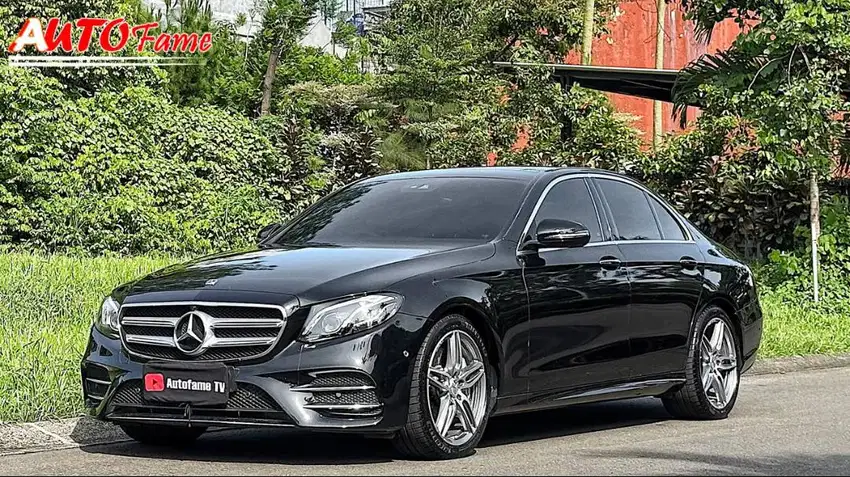 Mercedes Benz E350 EQ Boost AMG Line Black on Black NIK 2019