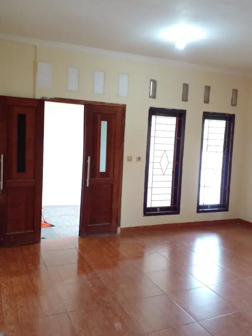 Rumah SHM Dijual,Strategis,Dekat PintuTol,Depan Taman,Aman,Nyaman