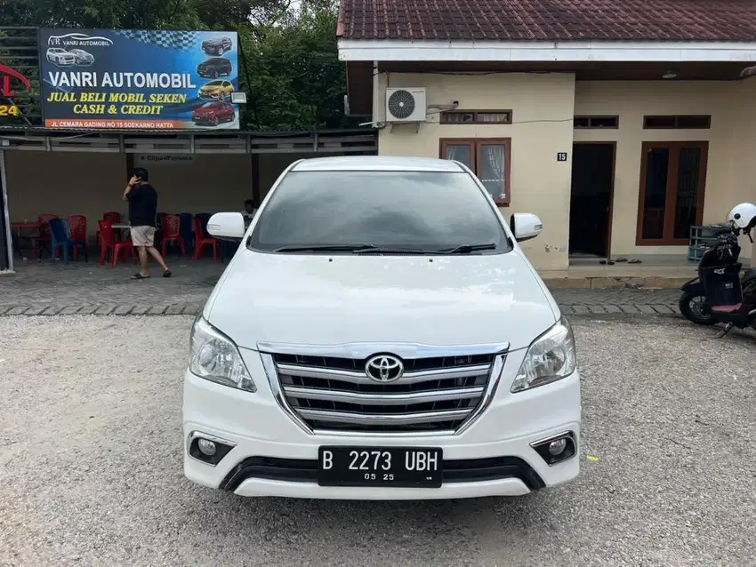 Toyota Kijang Innova V Diesel Metic 2014