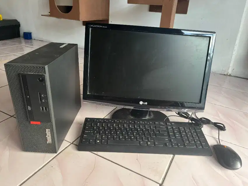 Komputer ThinkCentre M710e Full Set