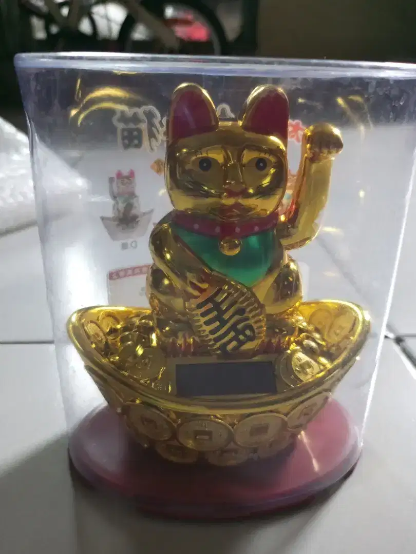 Kucing hoki solar 13cm