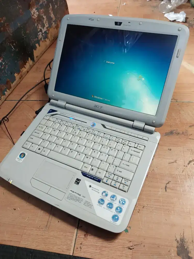 Laptop Acer 12inchi normal