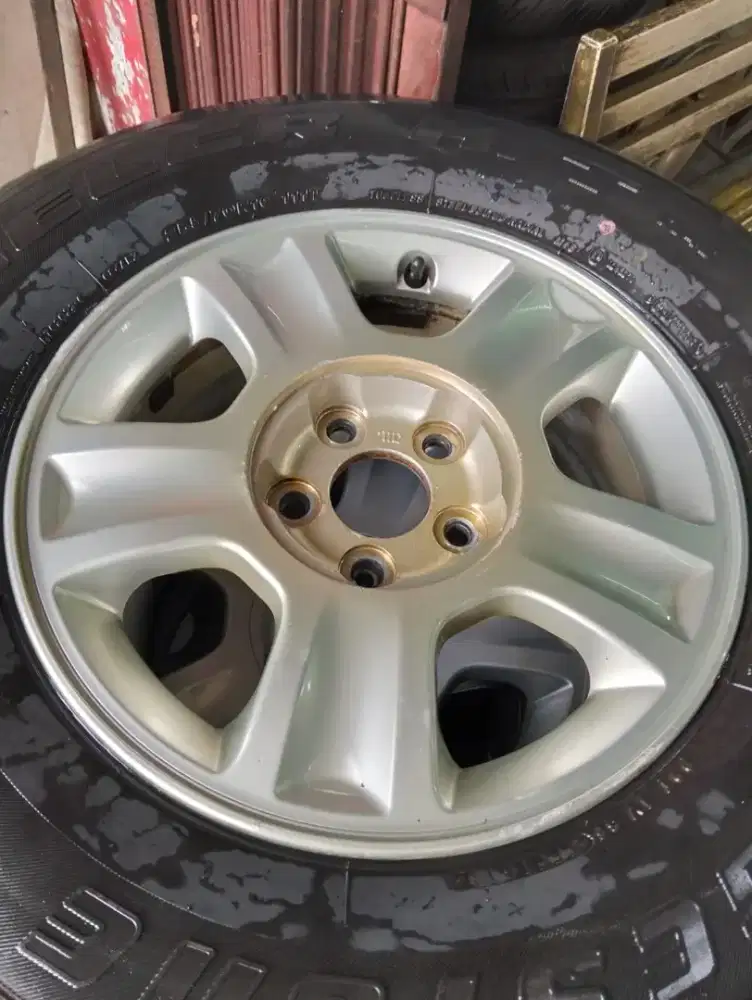 Velg oem Ford Escape Ring 16 plus ban dunlop