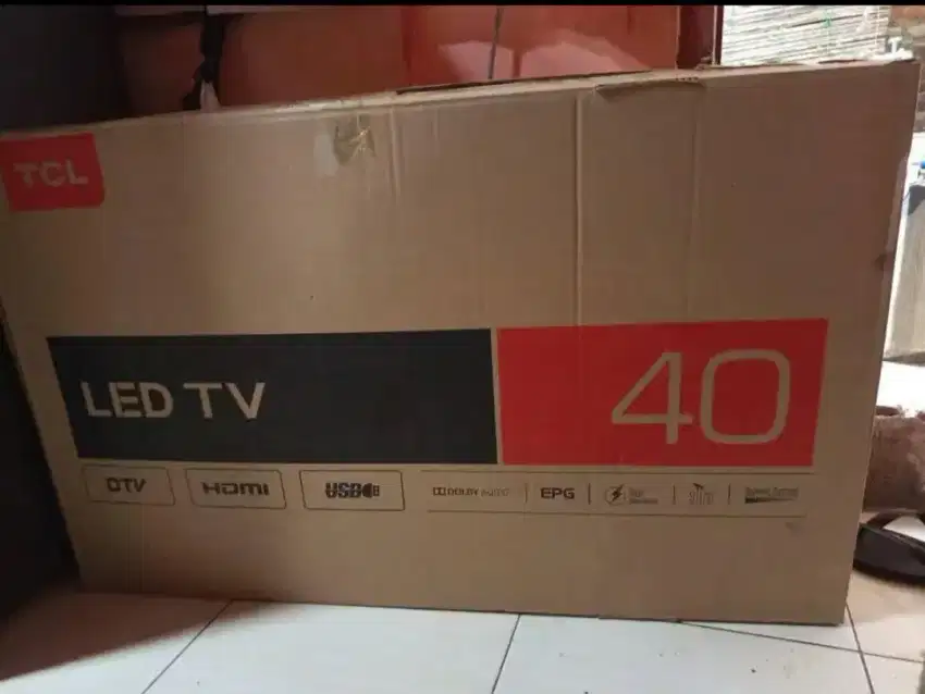 Tcl 40 inch Tigaraksa