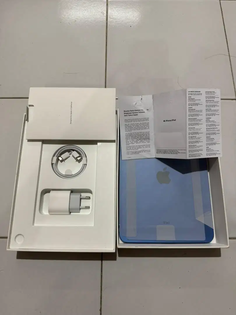 iPad 10 256gb Wifi Only ex iBox New Open Box