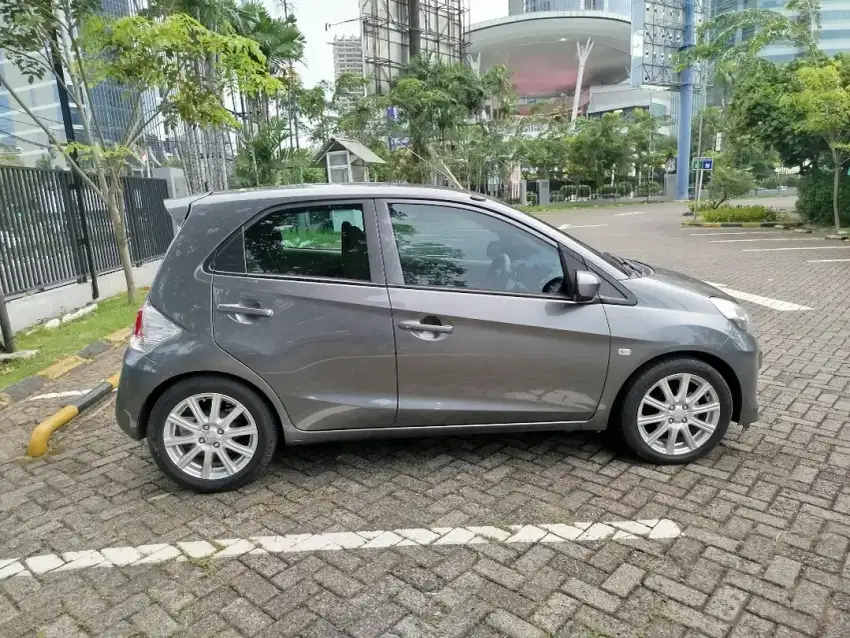 Cash low kilometer Honda Brio AT full ori luar