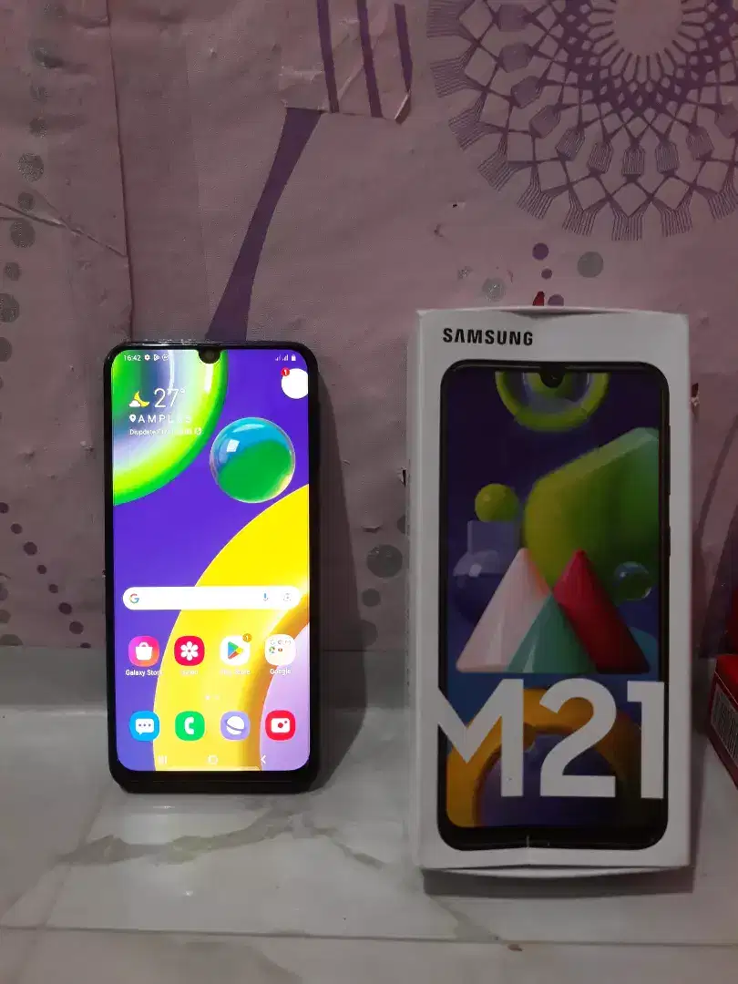 Samsung M21 ram 4/64 hp+kotak aja kondisi bagus dan No Minus