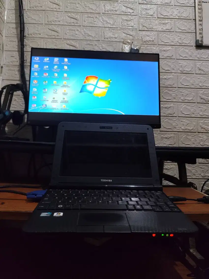 NetbookToshiba NB250 (Intel N455|Intel GMA|SSD 128GB|RAM 1GB)