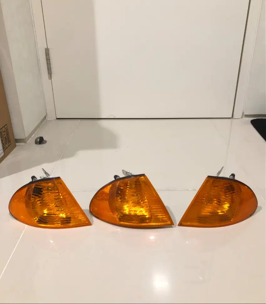 Lampu sein depan kuning / amber BMW e46 Prefacelift