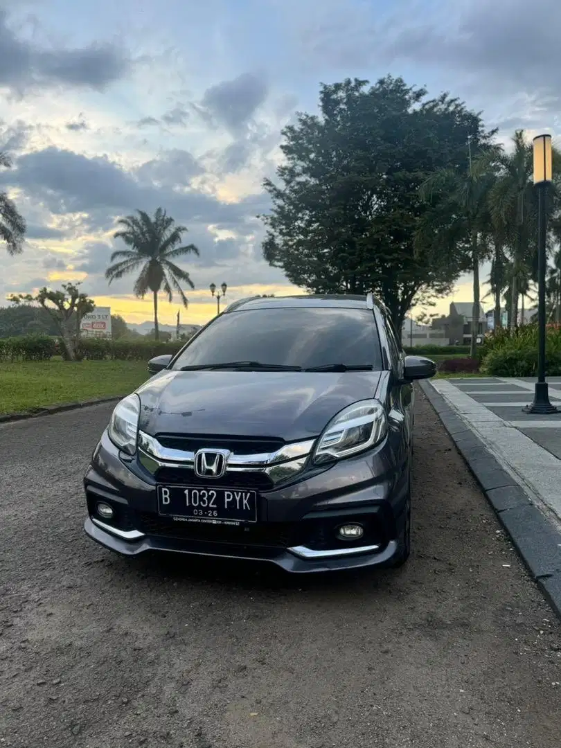 Jual mobil bekas Honda mobilio 2016