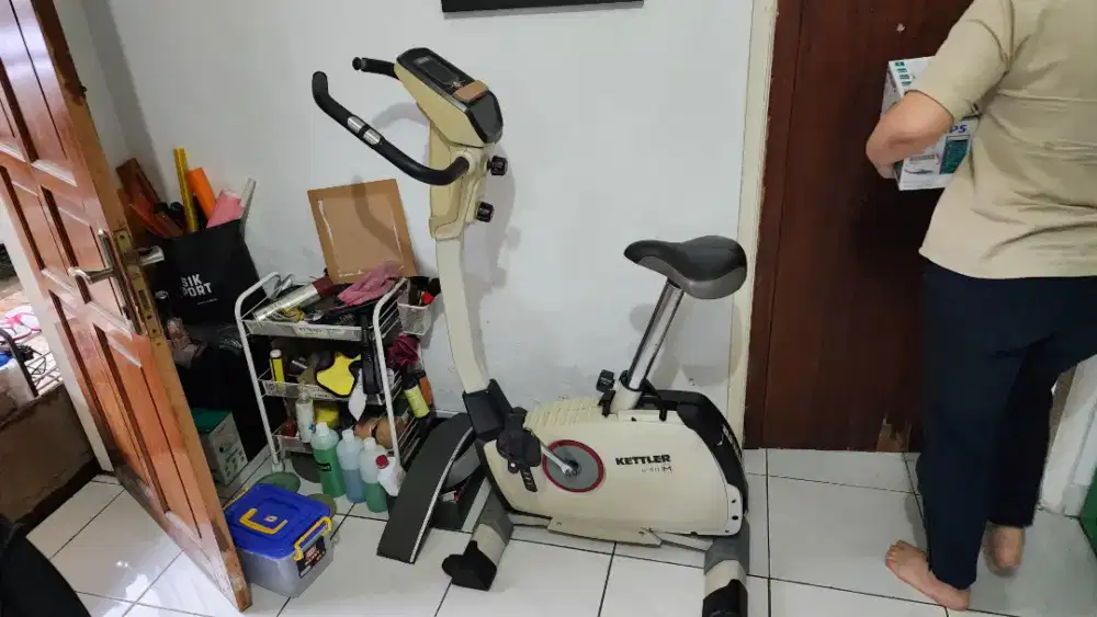 Dijual sepeda Statis KETTLER giro M