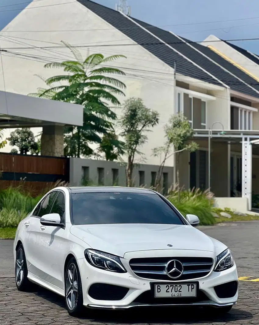 C300 AMG 2018 like new