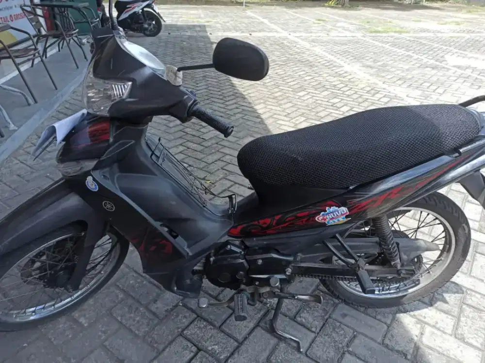 Jual sepeda motor yamaha zr 2010