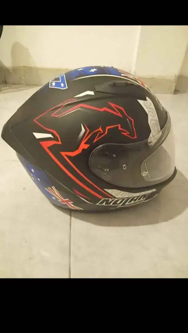 Helm Nolan n606