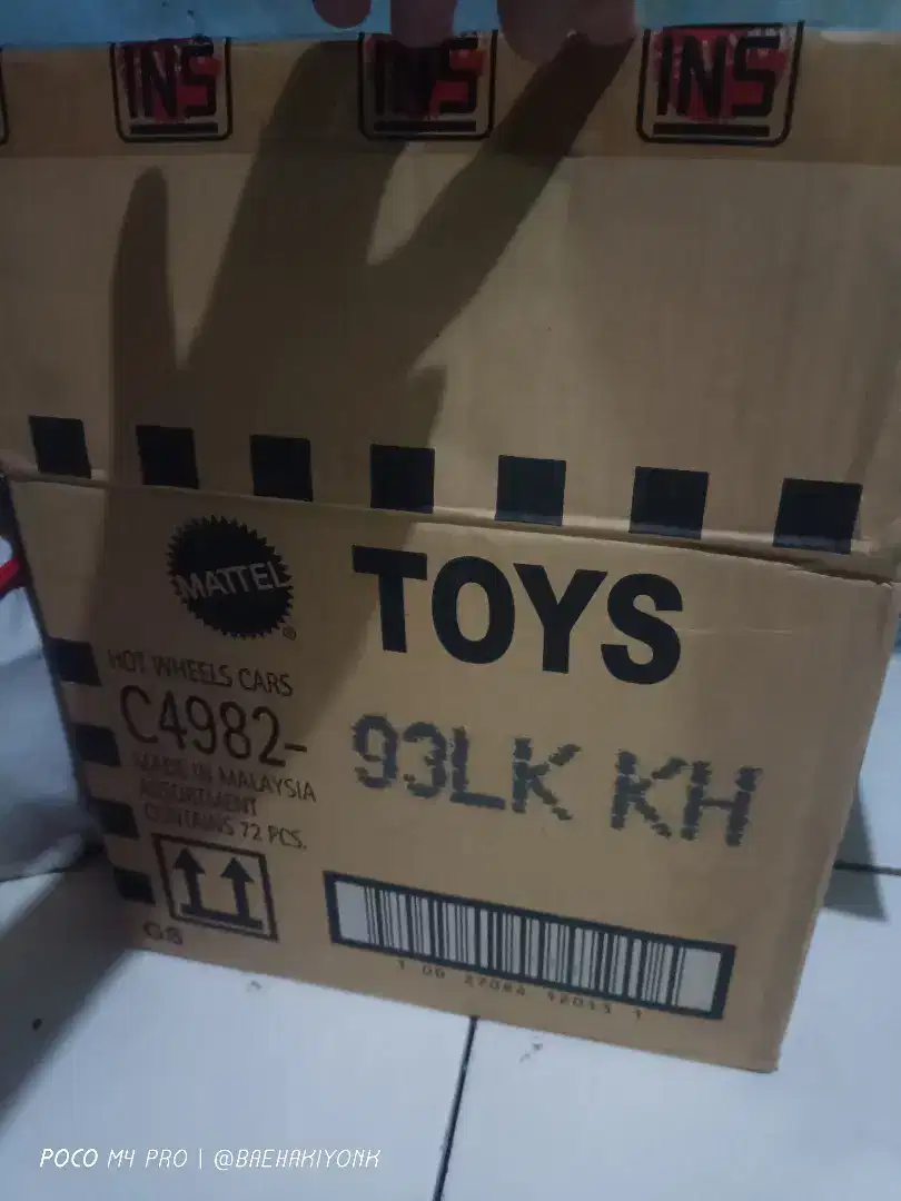 1box hotwheels lot k,masih baru