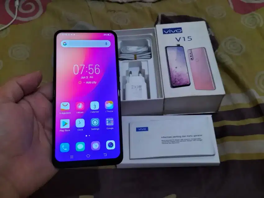 VIVO V15 RAM 8GB /256GB 4G LTE 6.53in Finger Kamera Pop Up BUTUH UANG