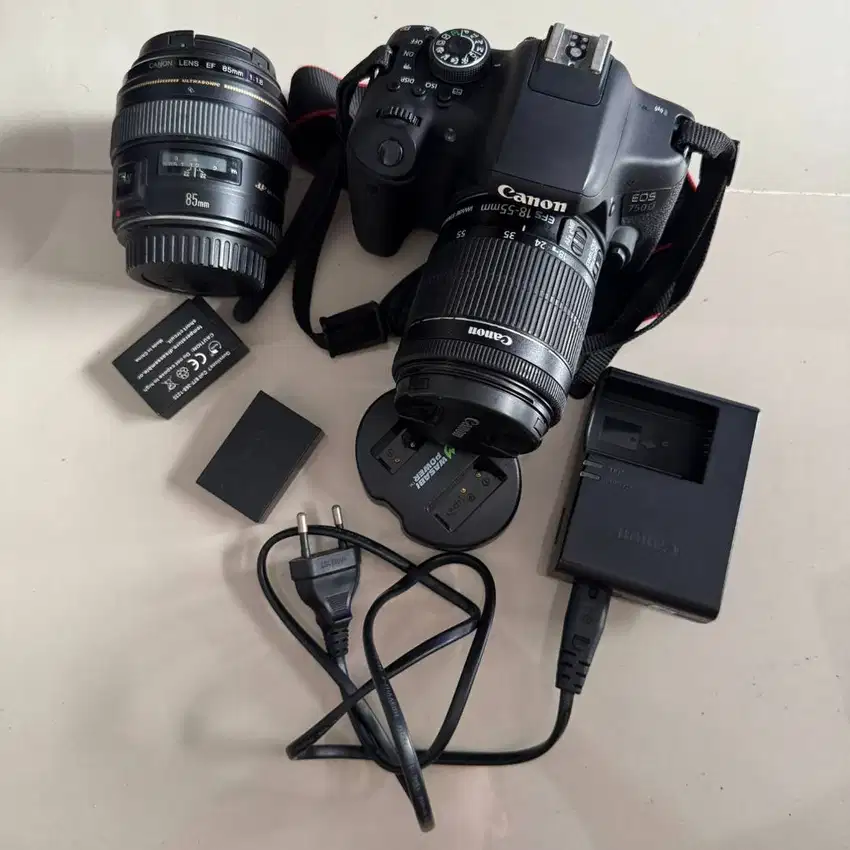 CANON 750D KIT 18-55 STM + LENSA 85MM 1.8 ( no box ) PEMAKAIAN PRIBADI