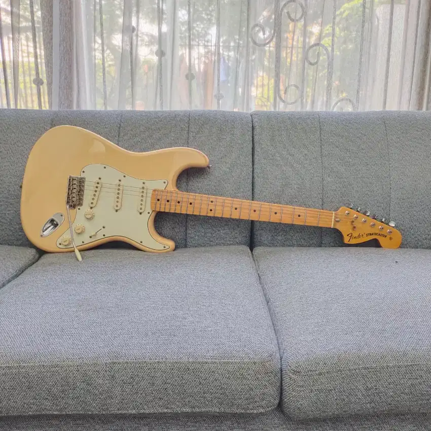 Fender stratocaster classic 70s mexic0 2016