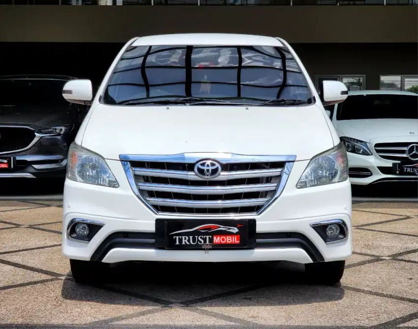 TOYOTA GRAND INNOVA FACELIFT 2.0 V BENSIN AUTOMATIC 2013 PK 2014 PUTIH