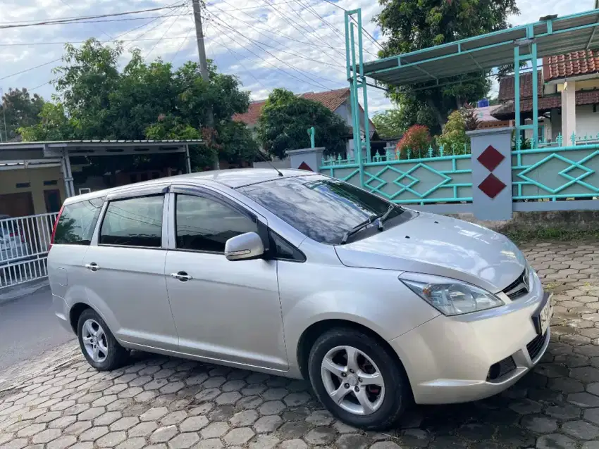 Mobil Proton Exora Executive 2009