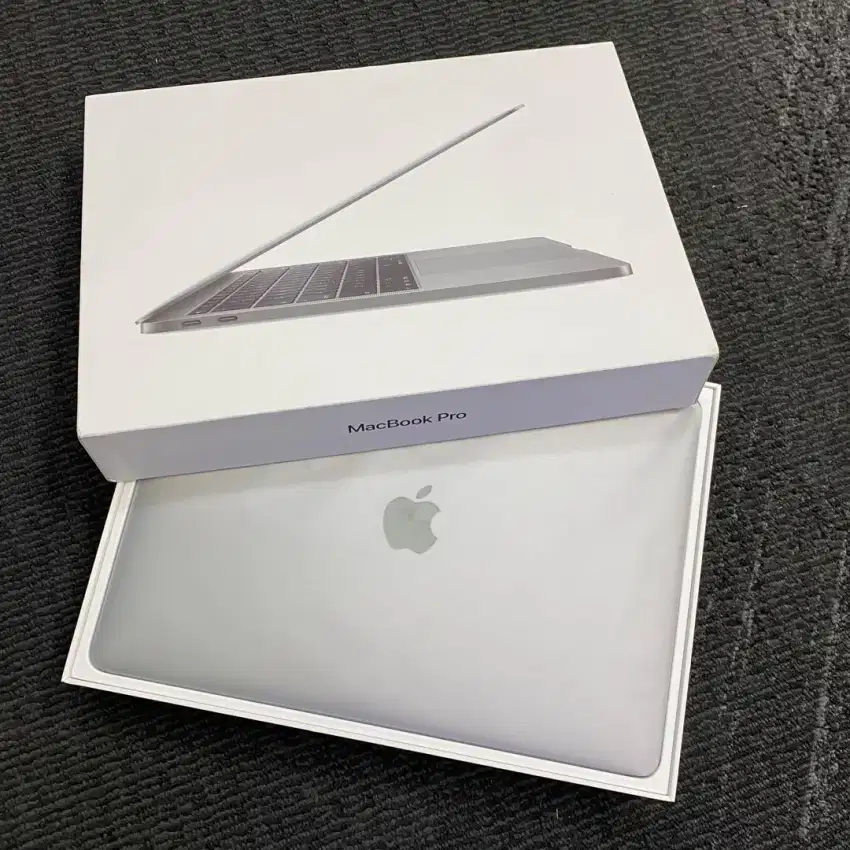 MacBook Pro Retina iBox 2017 No Minus laptop fullset