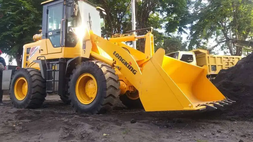 New Wheel Loader China Murah Tangguh Kapasitas 1 - 3 Kubik Ready Stock