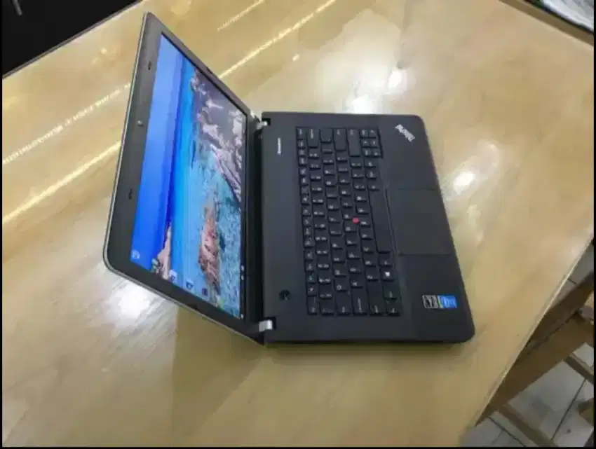 Lenovo Thinkpad  E440 Intel Core i7 Ram 8Gb SDD 128GB DOUBLE VGA