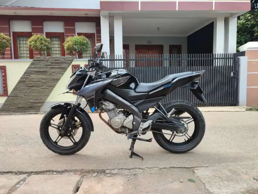 DIJUAL YAMAHA VIXION ADVANCE TAHUN 2015