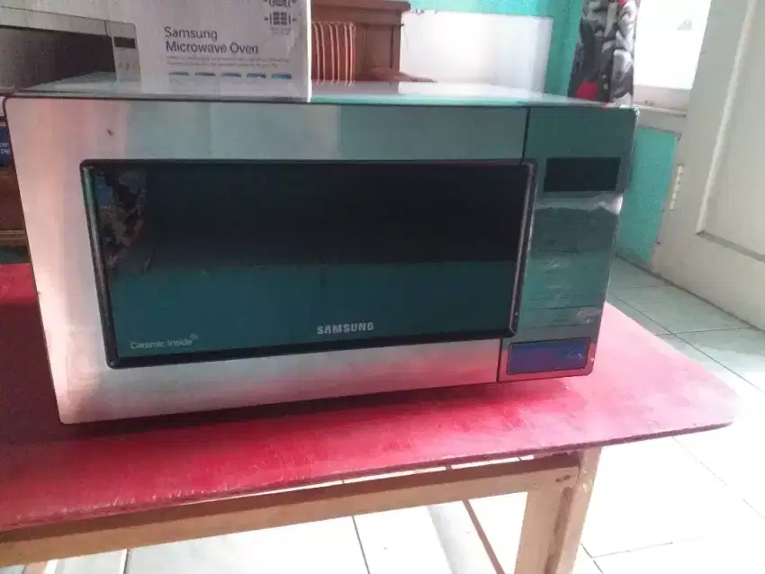 Microwave oven Samsung ME83M