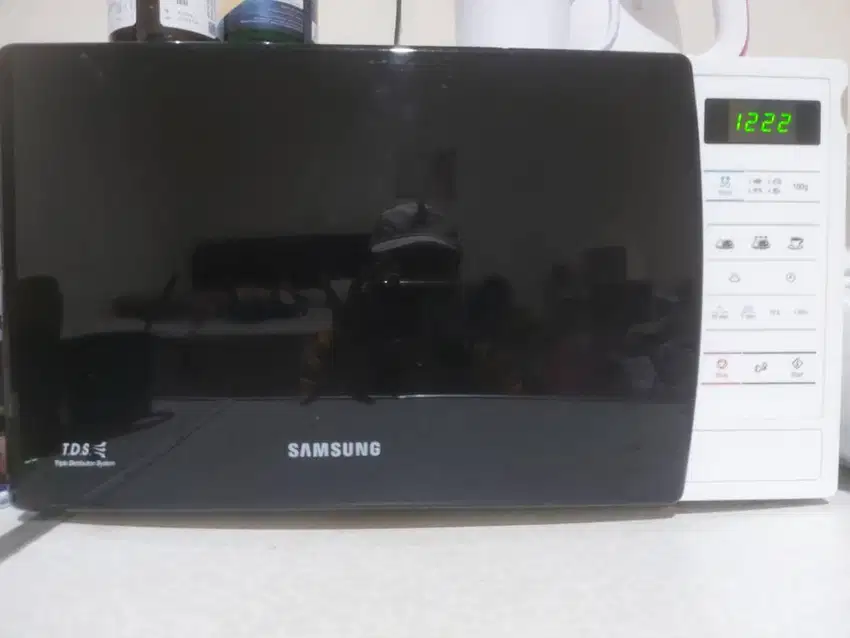 Microwave Samsung ME731k solo 20L