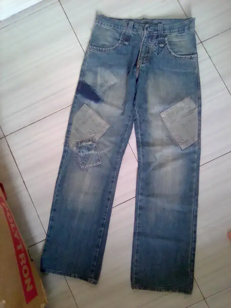 Jeans distro size 27/28
