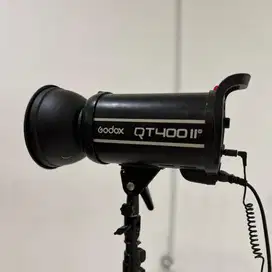 Godox qt 400 unit only + stand