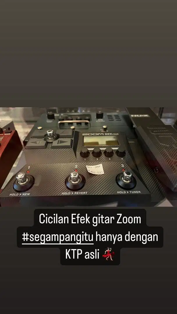 Cicilan Efek Gitar Zoom