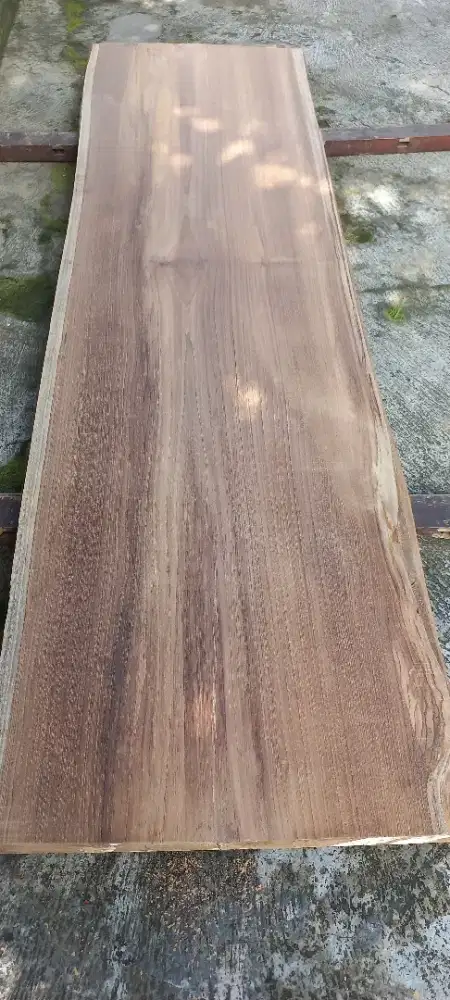 Papan kayu jati lebar utuh