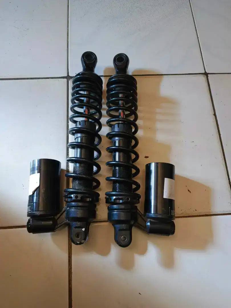 Shock breker metik tabung bawah bekas nmax copy ohlins