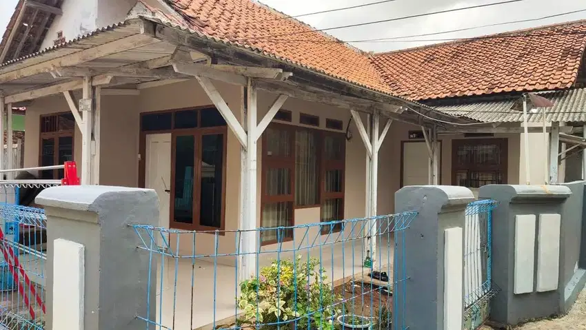 Dijual rumah strategis di munjuljaya