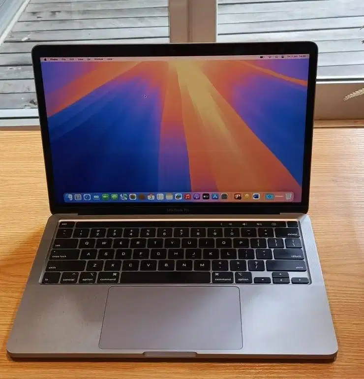 Macbook Pro 13” 2020 A2289 Corei5 16GB 256 Gb Grey Cyclecount 94