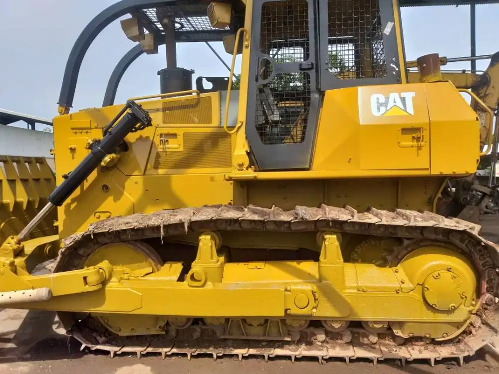 Bulldozer Dozer Caterpillar D7G2 (2011) Alat Berat Samboja