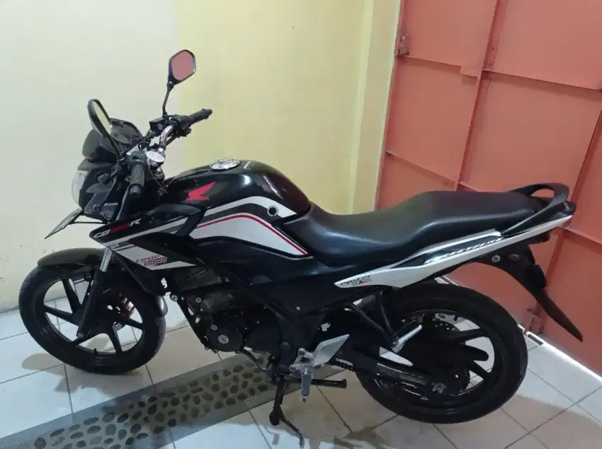 Di jual honda cb 150r taon 2015