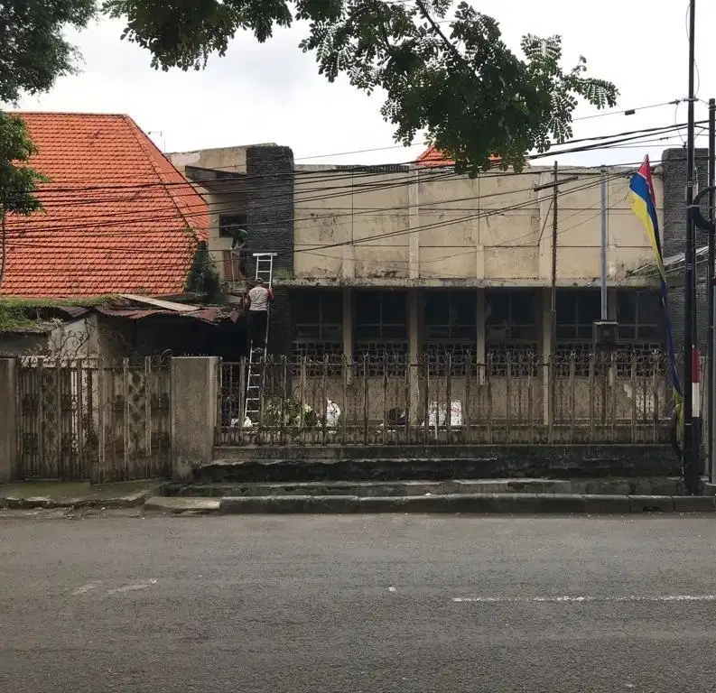 Rumah Usaha  Pusat Kota Surabaya Rumah Hitung Tanah