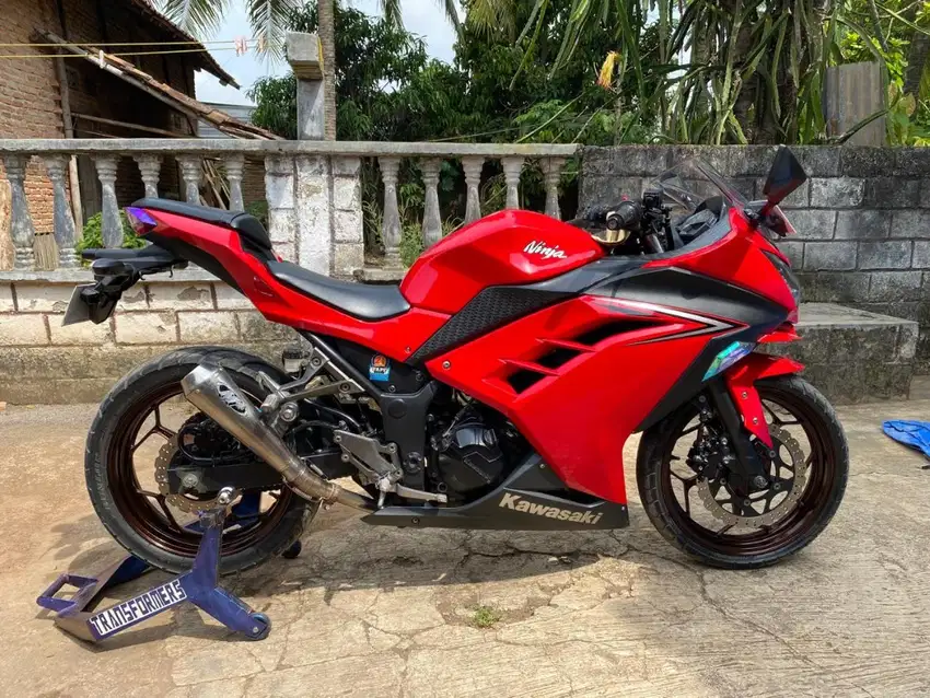 Dijual ninja 250fi pajak hidup, plat masih panjang kondisi mulus