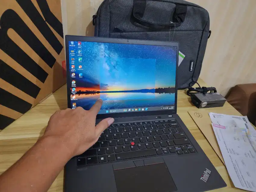 Laptop Thinkpad T14S i7 1265U Ram 16gb Touch like XpS X1 Carbon T14