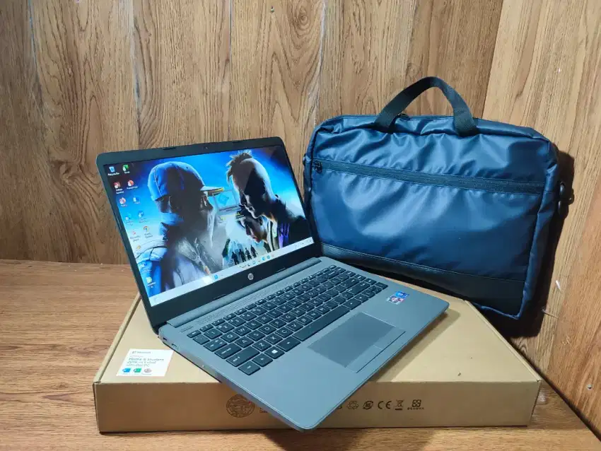 Spesial Edition Laptop HP 245 G8 Ryzen 5 Kondisi Mulus