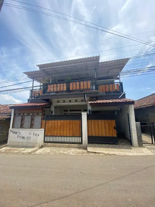 Rumah 2 Lantai Kadudampit Sukabumi Dekat Wisata Situ gunung