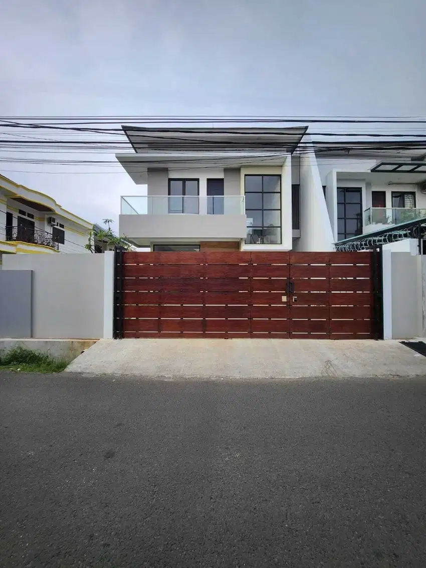 Rumah Baru Non Komplek Posisi Hook Lokasi BEBAS BANJIR Di Duren Sawit