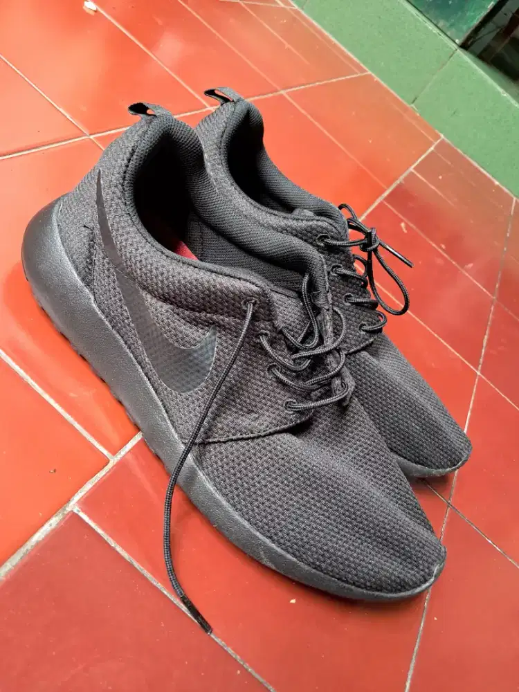 Sepatu Nike size 44
